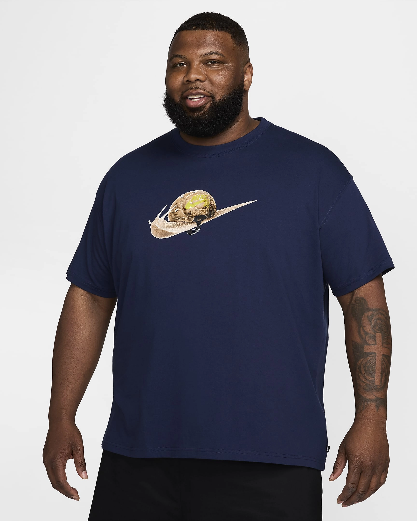 Nike SB Max90 Skate T-Shirt: L'esprit du skate sublimé sur un tee-shirt iconique pour vos sessions